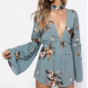 Blue bell-sleeve floral romper